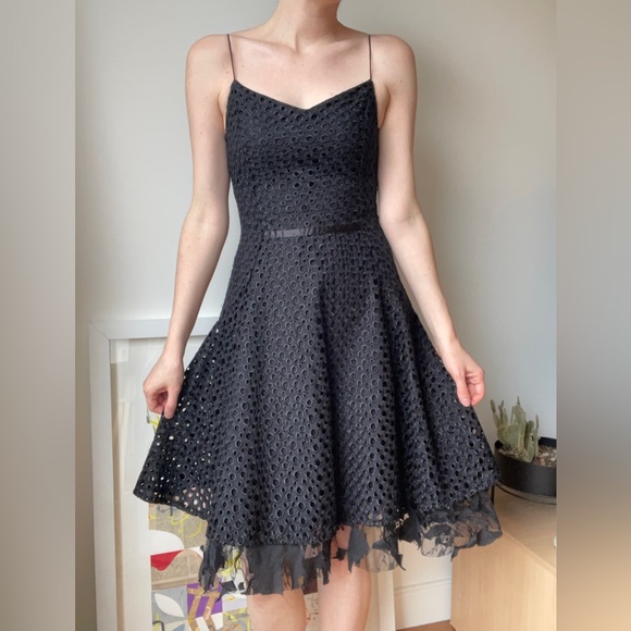 Y2k black eyelet lace dress from designer Dinh Bà / small / made in Canada - Picture 5 of 11
